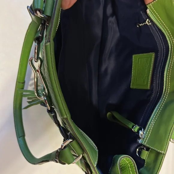 Coach Green Pebbled Leather Handabag - Picture 3 of 3